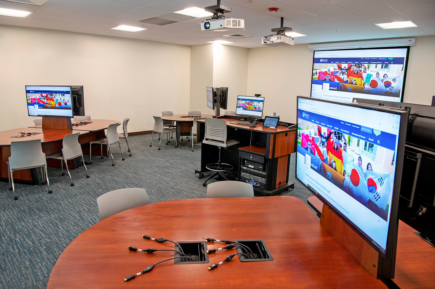 Endicott College chose the Team Building active learning classroom for the proof-of-concept AV over IP design.