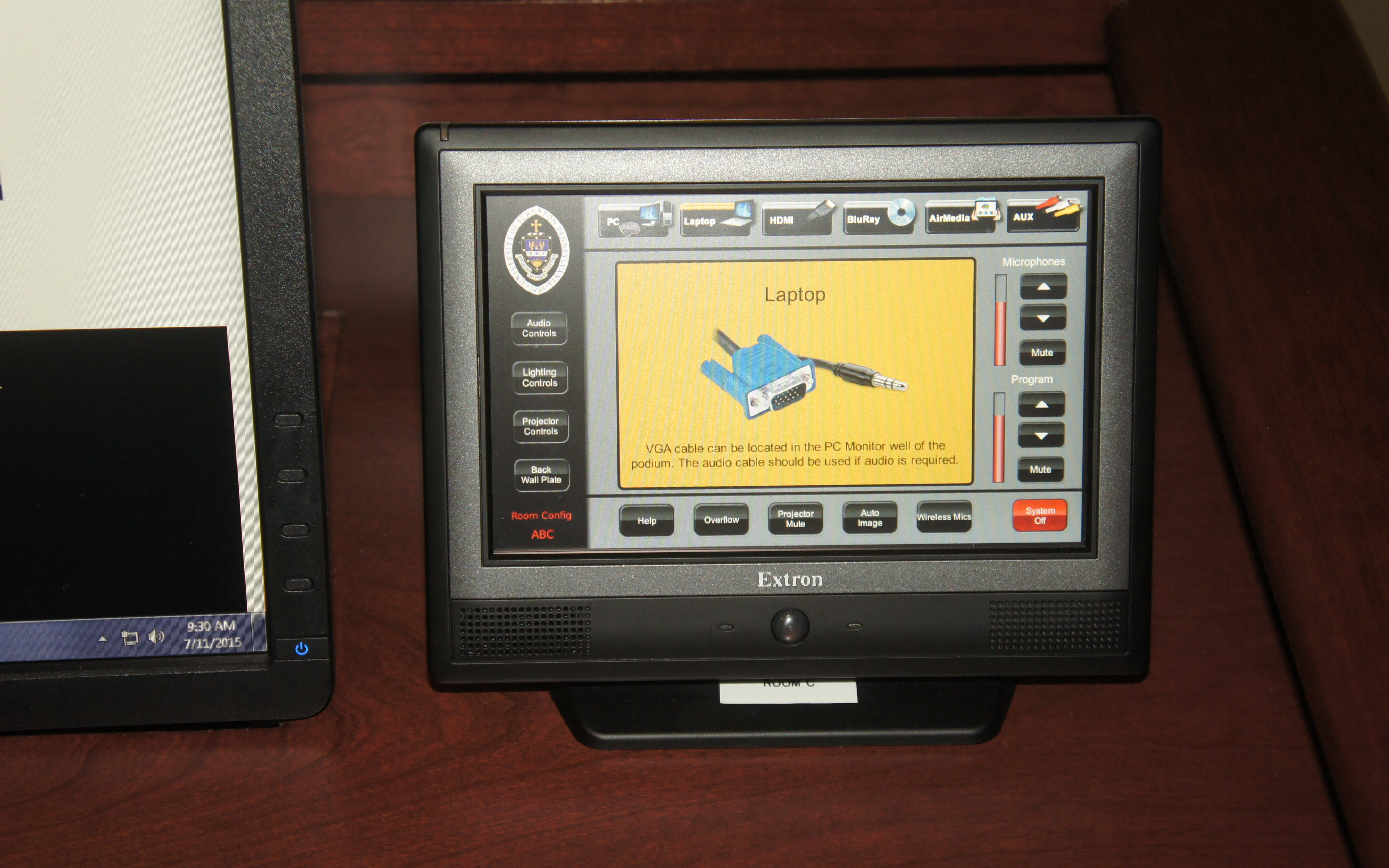 A TLP Pro 720T touchpanel