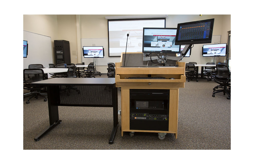 Lectern with Extron TLP Pro TouchLink Pro Touchpanel