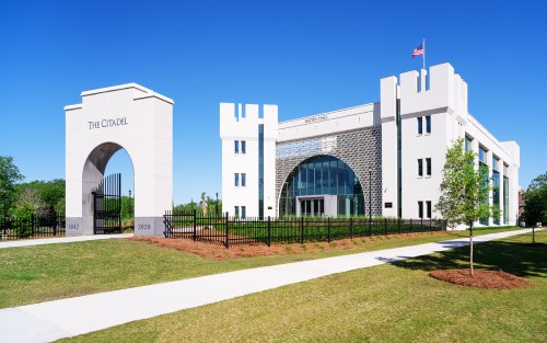 城堡军事学院通过 Extron AV 解决方案为 New Bastin Hall 的商务专修生提供教育服务