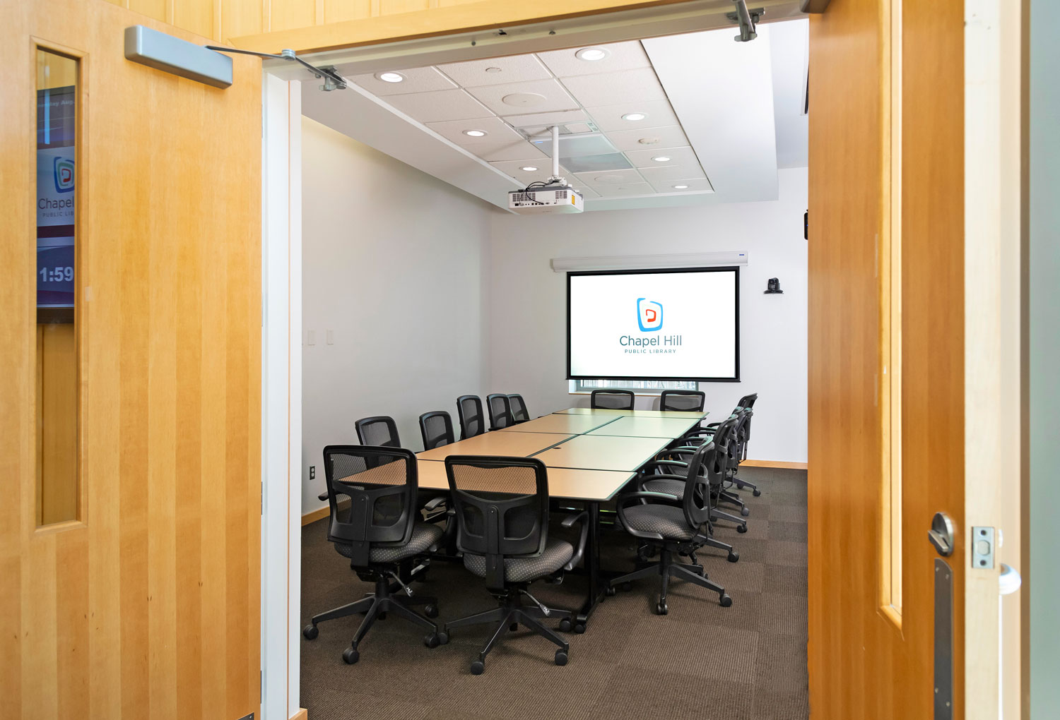 The smaller meetings rooms often host event planning committees and meetings of the board for non-profit organizations.