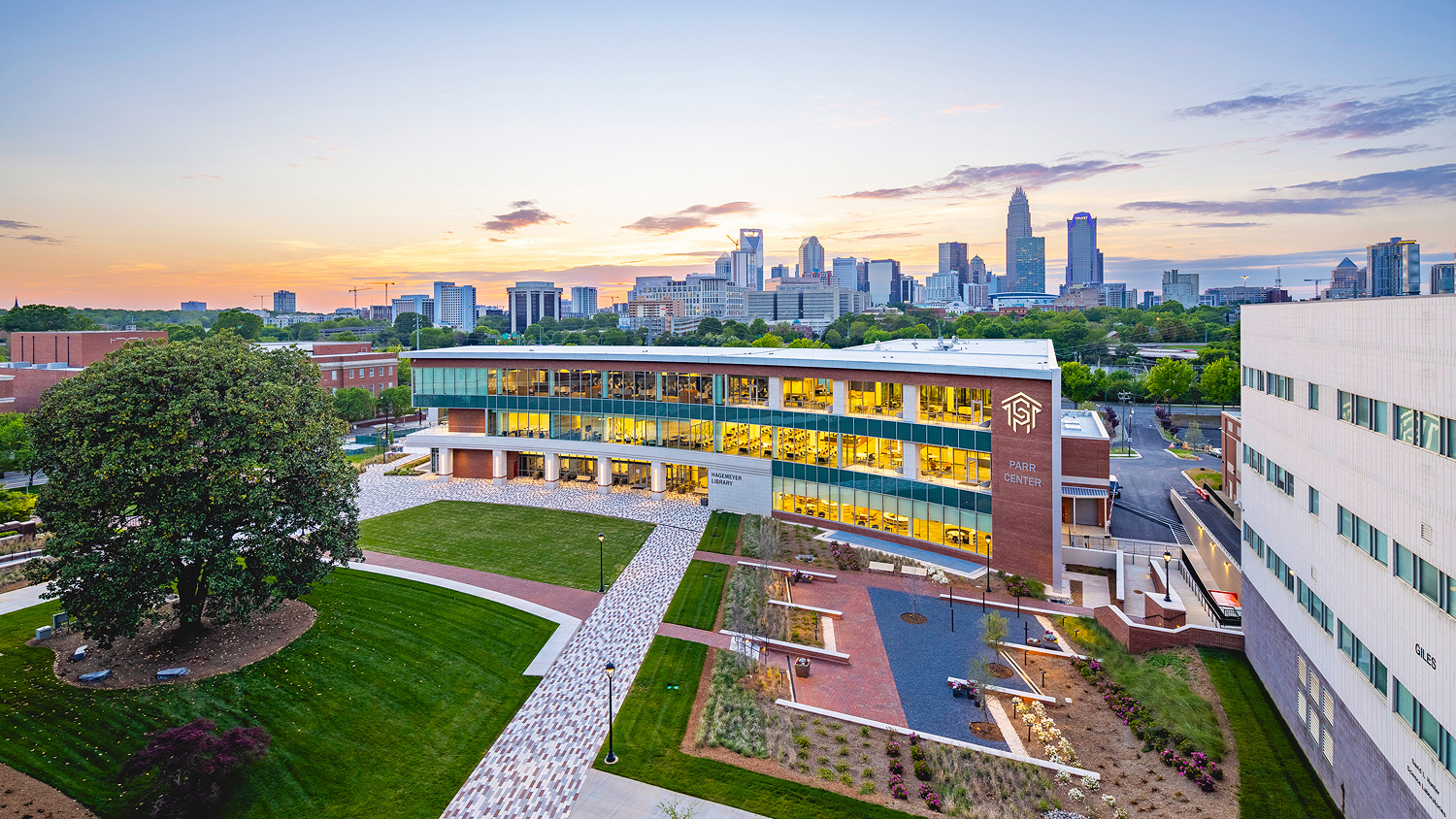 With a stunning view of Charlotte's skyline as its backdrop, the Parr Center is a state-of-the-art facility with lots of spaces to study, collaborate, eat, and gather. The Center is the largest building constructed in Central Piedmont Community College's 59-year history and serves as its first-ever student union. It is the new front door to the college's Central Campus and its signature building.