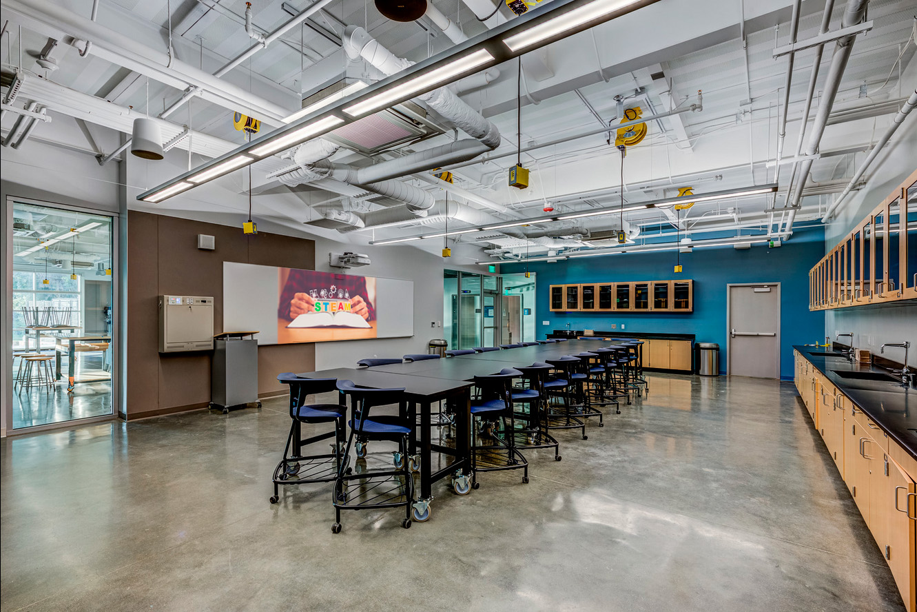 To facilitate creativity and team-based problem solving, the learning and meeting spaces within the Bachmann Collaboration Building include powerful AV presentation system with exceptional sound and intuitive system control from Extron.