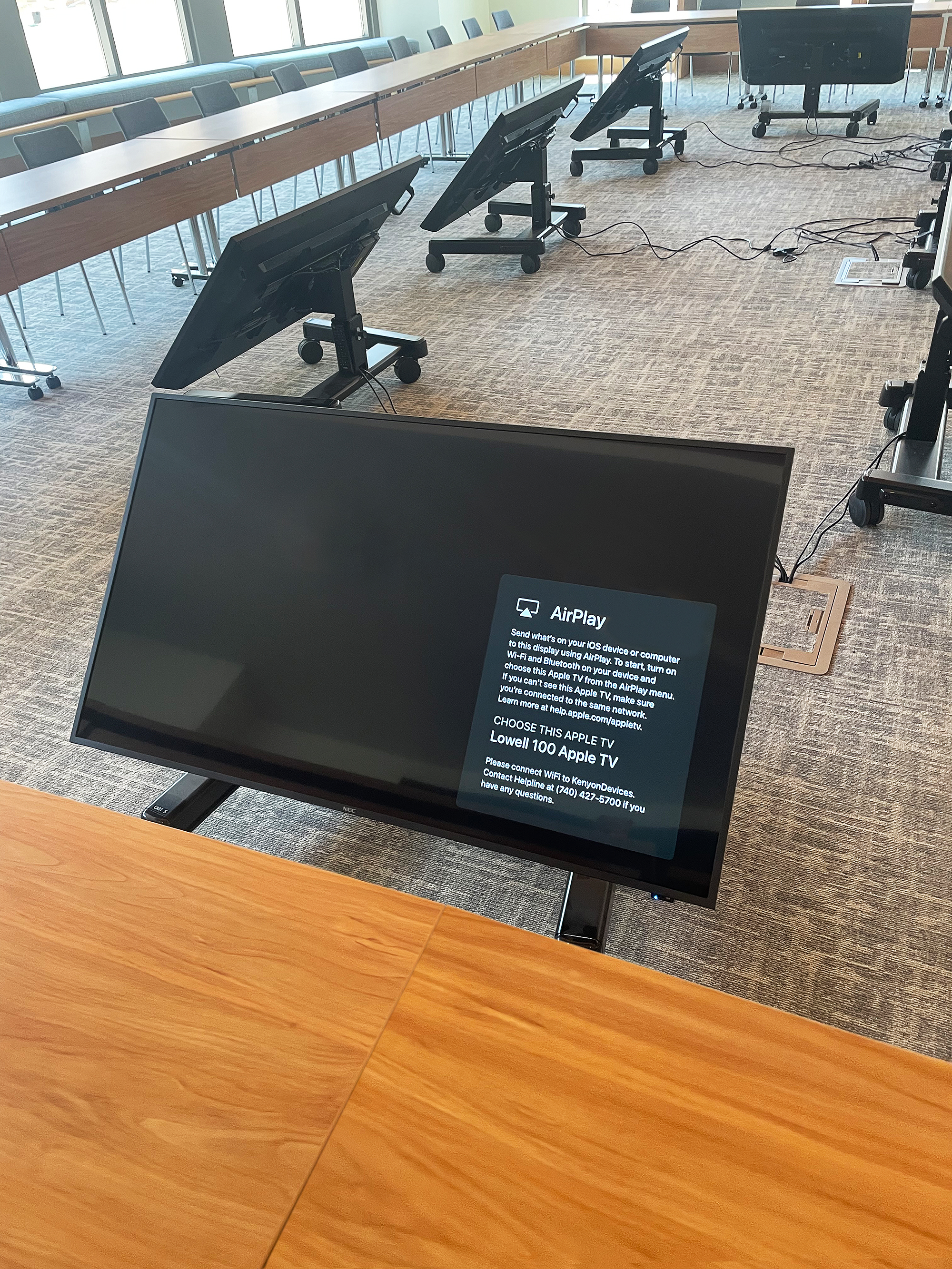 In addition to Admissions and Financial Aid, Lowell House offers numerous spaces with Extron AV systems providing access to a wide variety of resources.