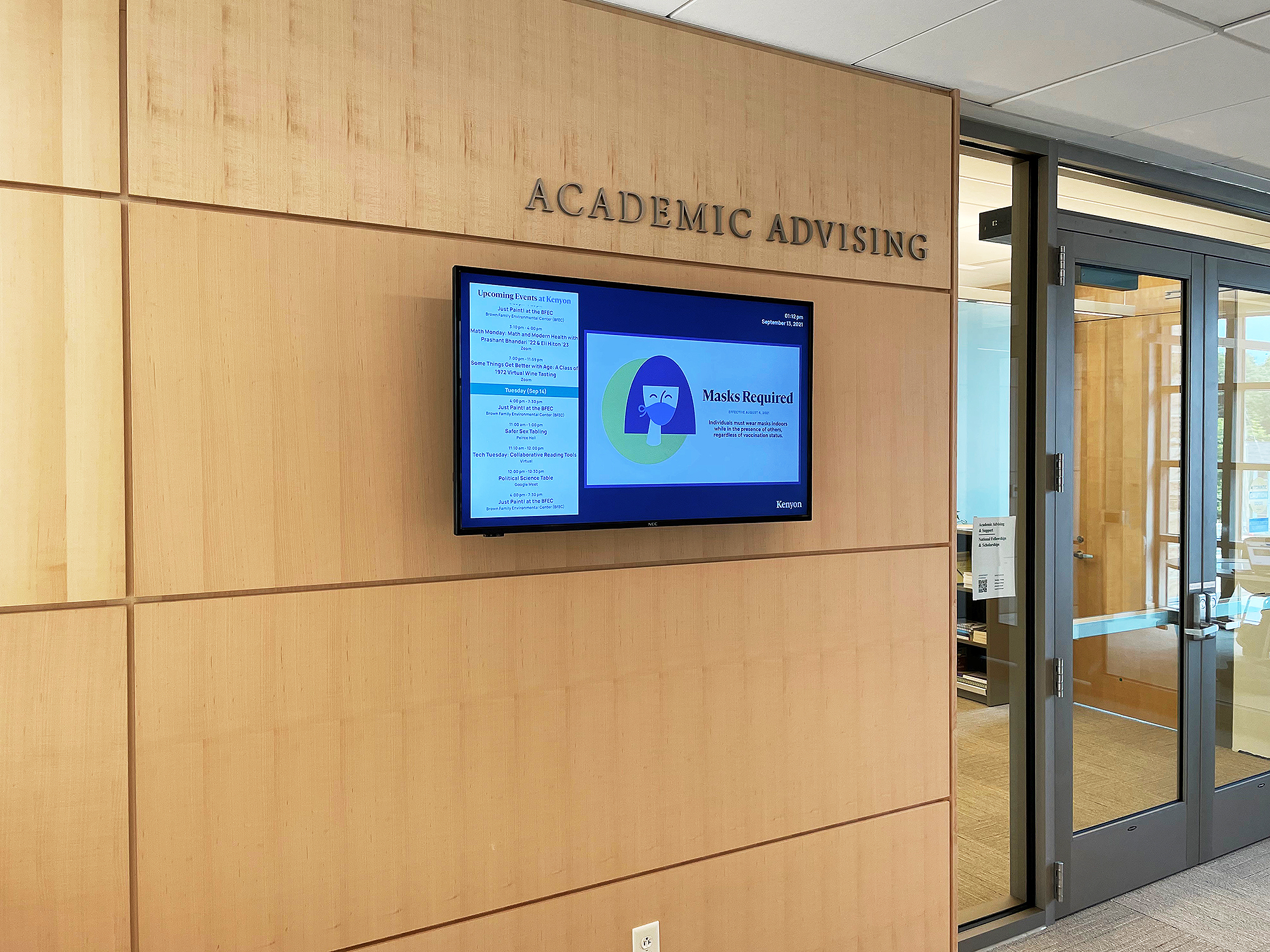 Digital signage throughout each West Quad building displays content delivered over the NAV Pro AVoIP system.