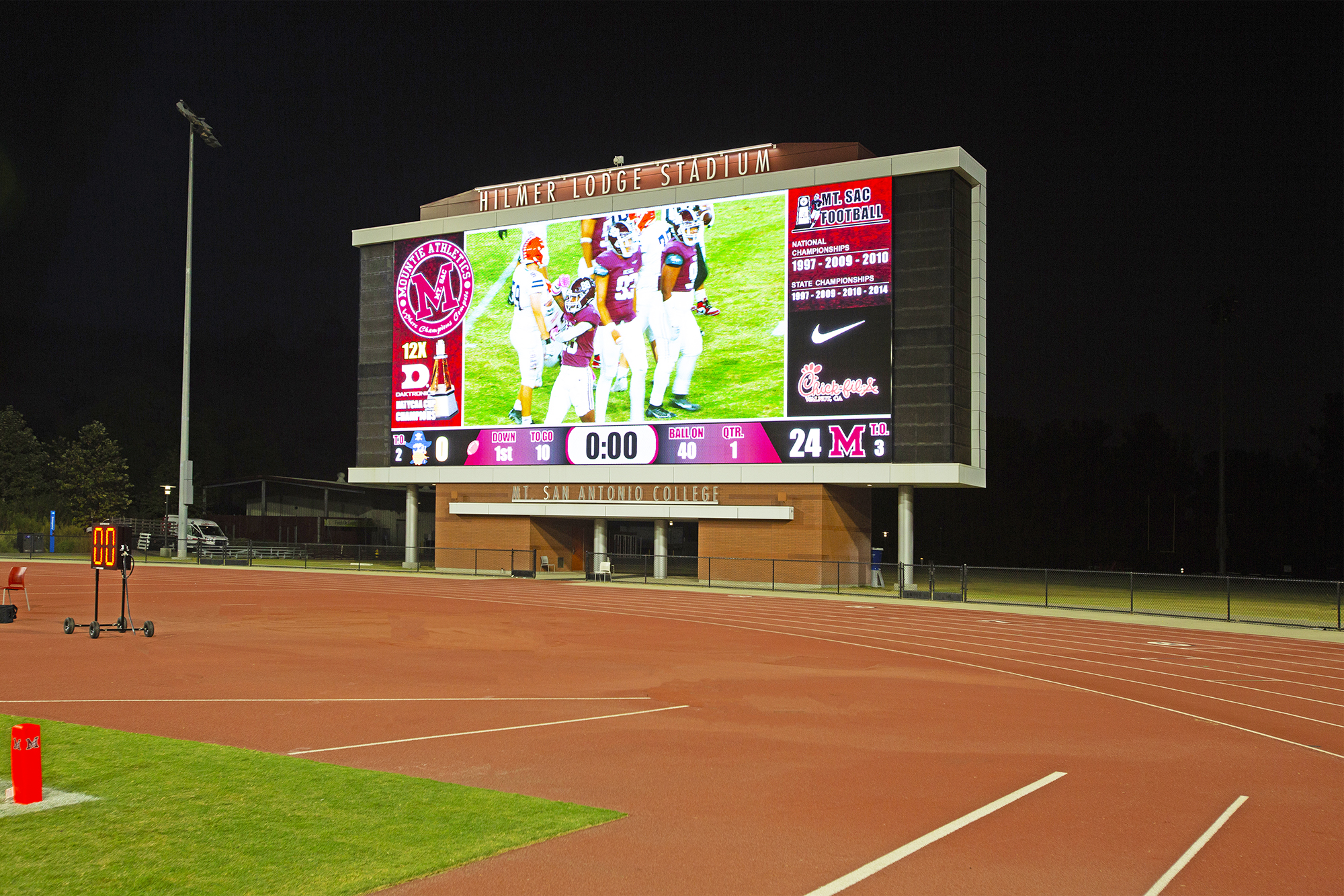 The new outdoor 85'x37' scoreboard also serves as the presentation videowall for events such as concerts and graduation ceremonies.