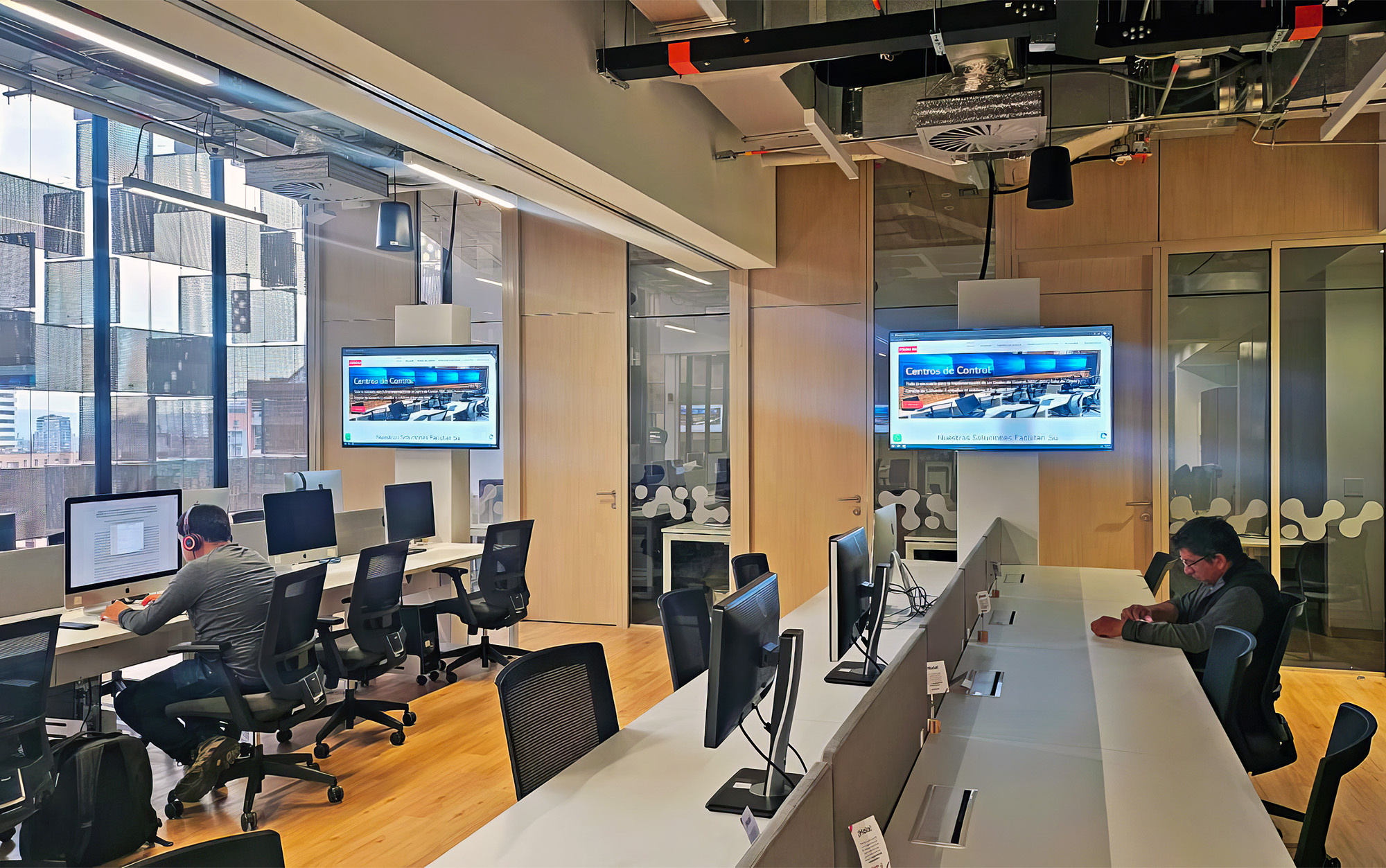Computer lab collaboration space.