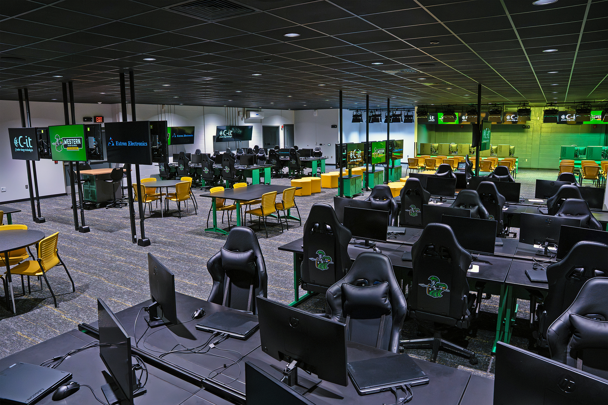 Le nouveau stade e‑sport est le plus grand du Kentucky, s'étendant sur près de 400 m².