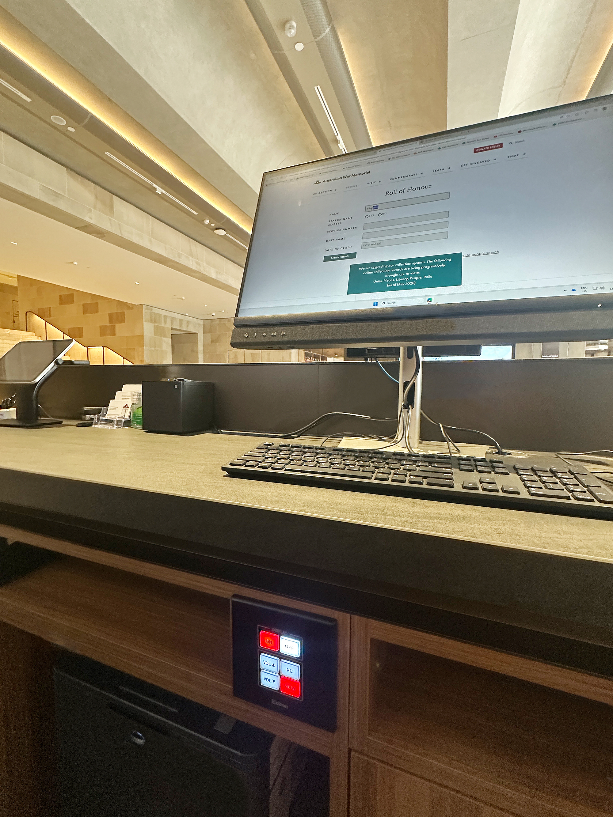 An Extron MLC Plus 50 controller is used where localized AV system control is required. Simplified user interfaces reduce support the needs of smaller events, while full control remains available for complex productions.