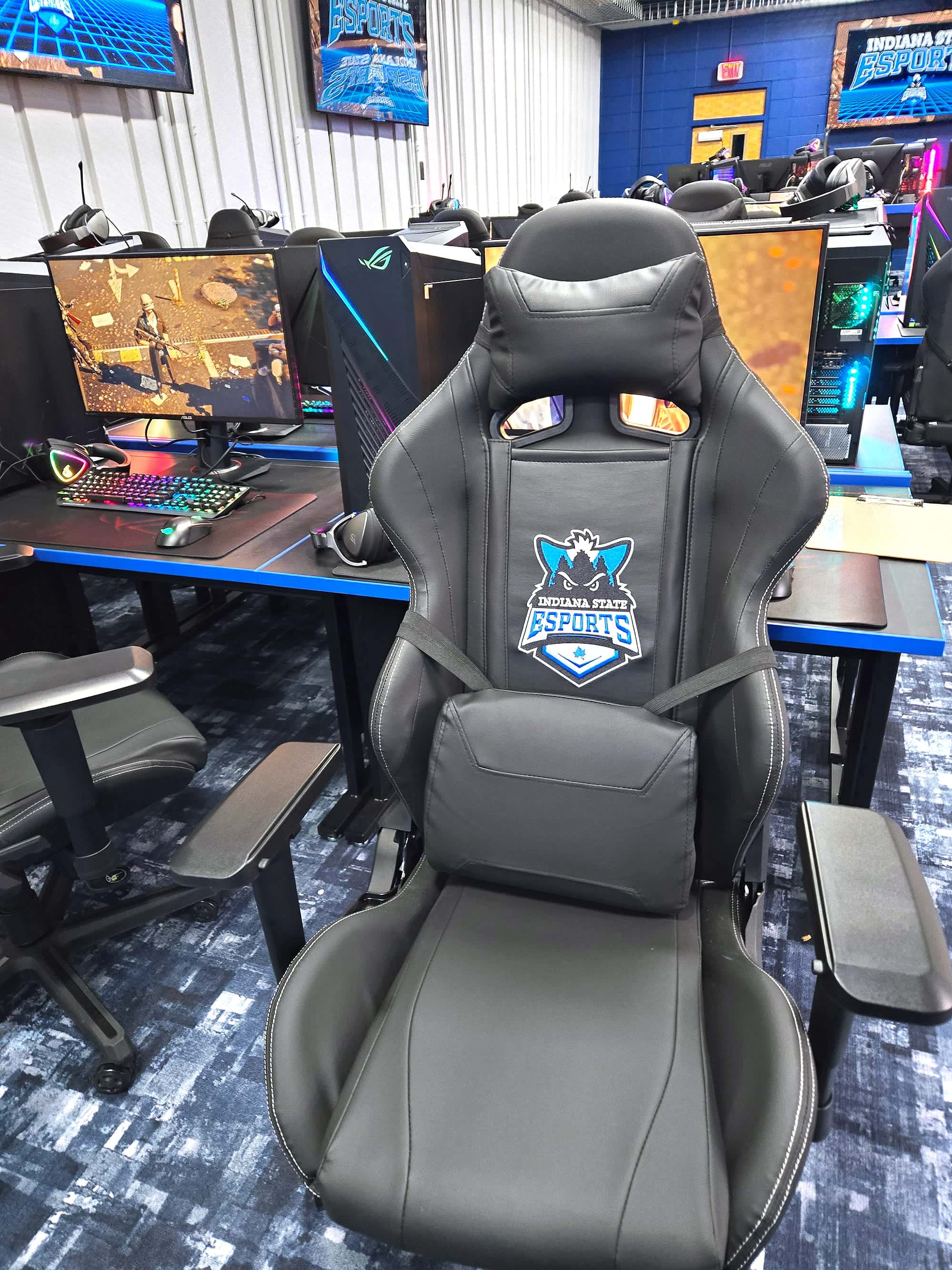 Le logo dynamique du programme est aussi présent sur les chaises de gaming.