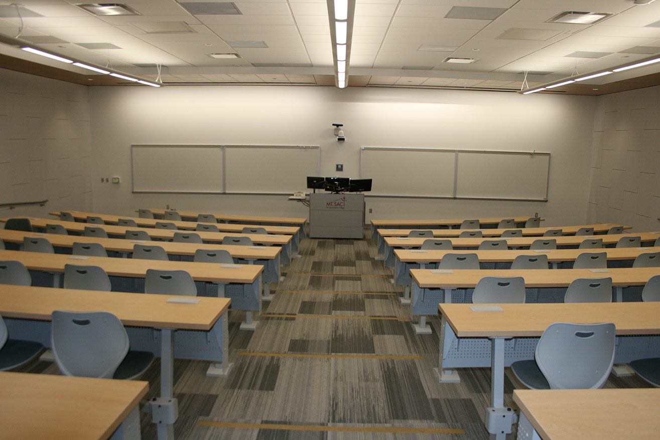 Lecture theater with the TouchLink Pro touchpanel placed at a lectern