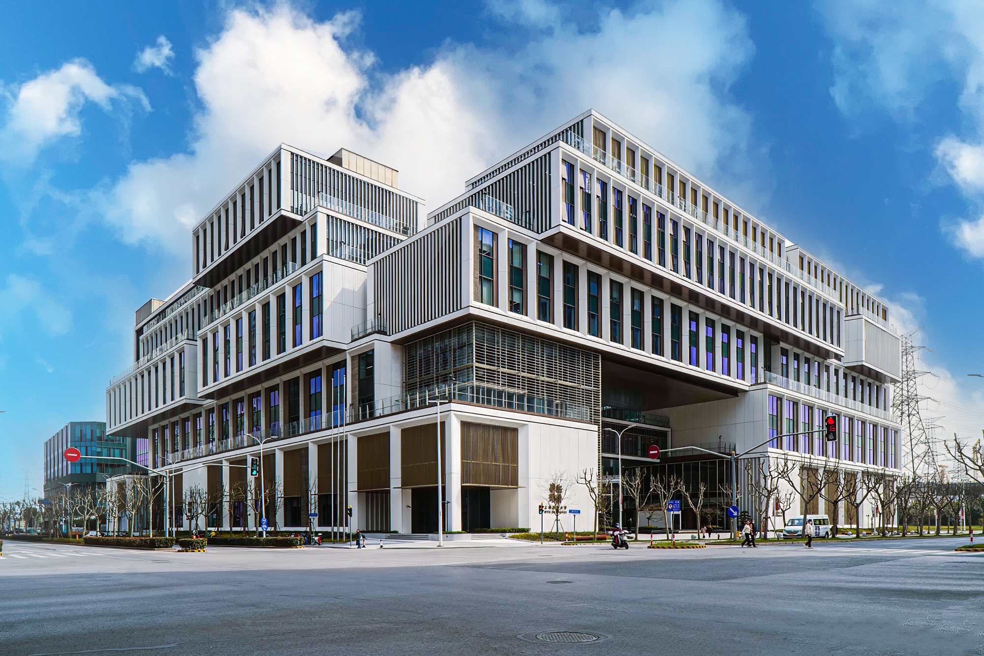 NYU Shanghai Builds a World-Class Smart Campus with Extron AV Technology.<br><br>Photos courtesy of NYU Shanghai.