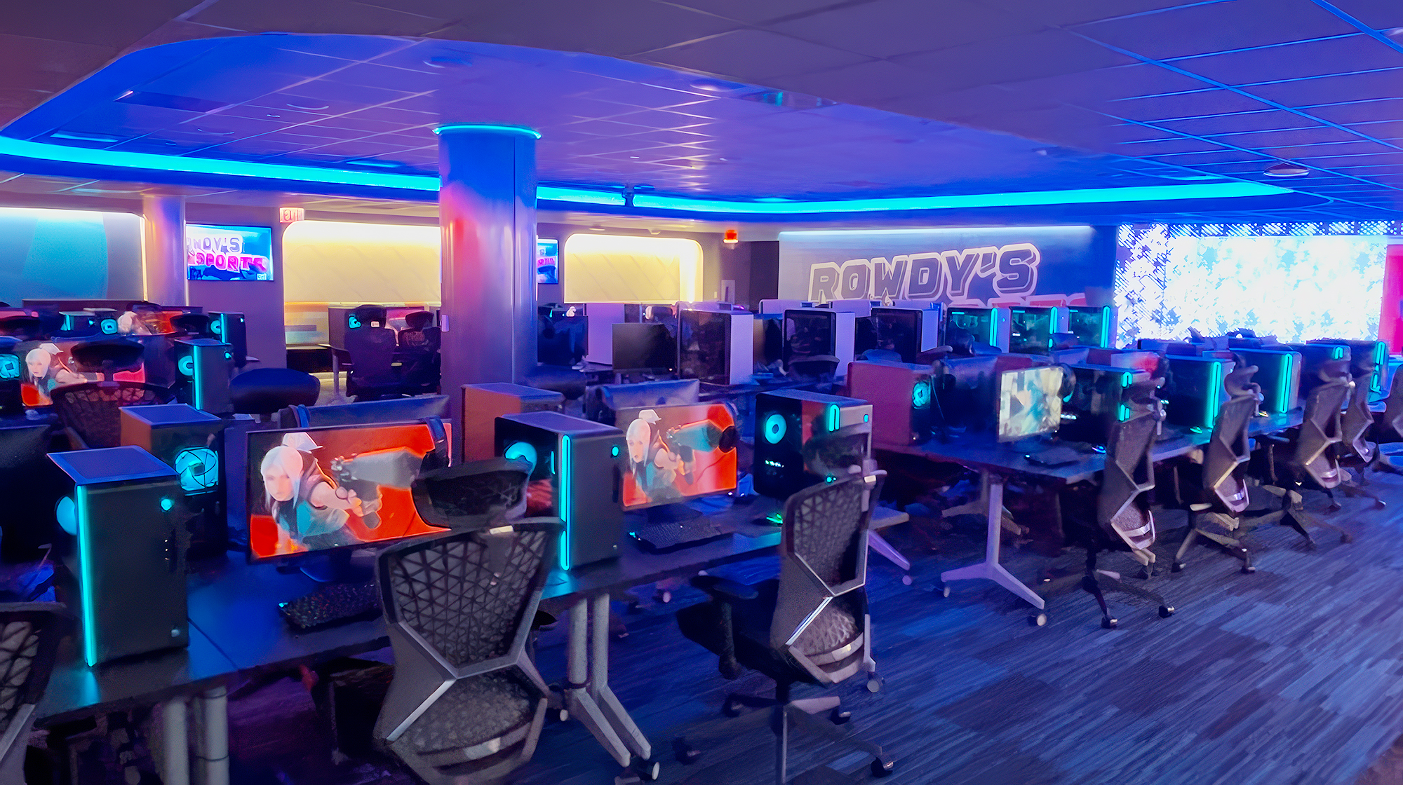 Rowdy’s Esports Arena at UMass Lowell features a high-performance gaming lab powered by Extron technology, delivering a modern esports environment with competitive gaming.