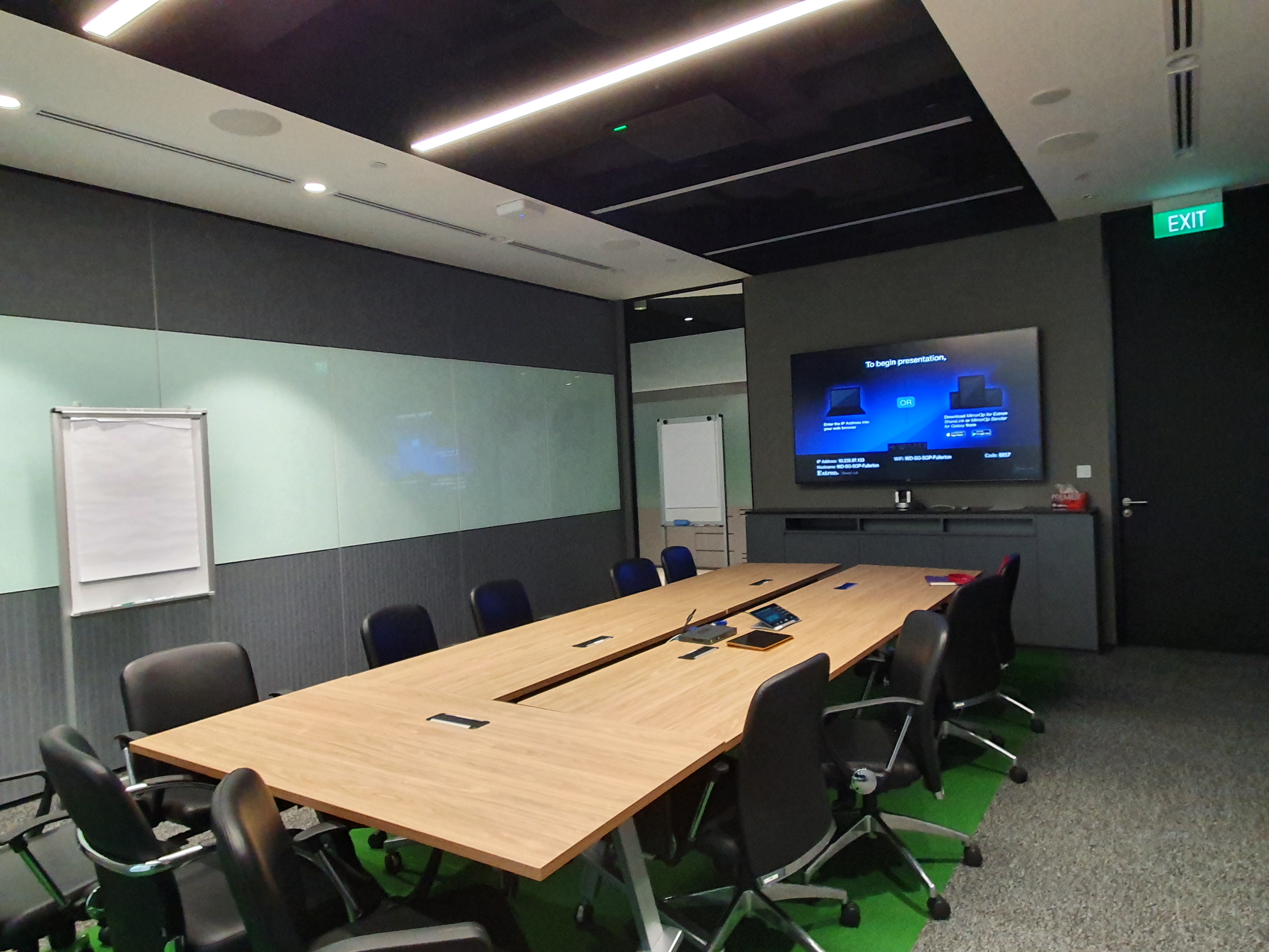 Schaeffler employees use transitions, logo keying, and other features that are standard with Extron DTP CrossPoint 4K scaling presentation matrix switchers to produce professional presentations.