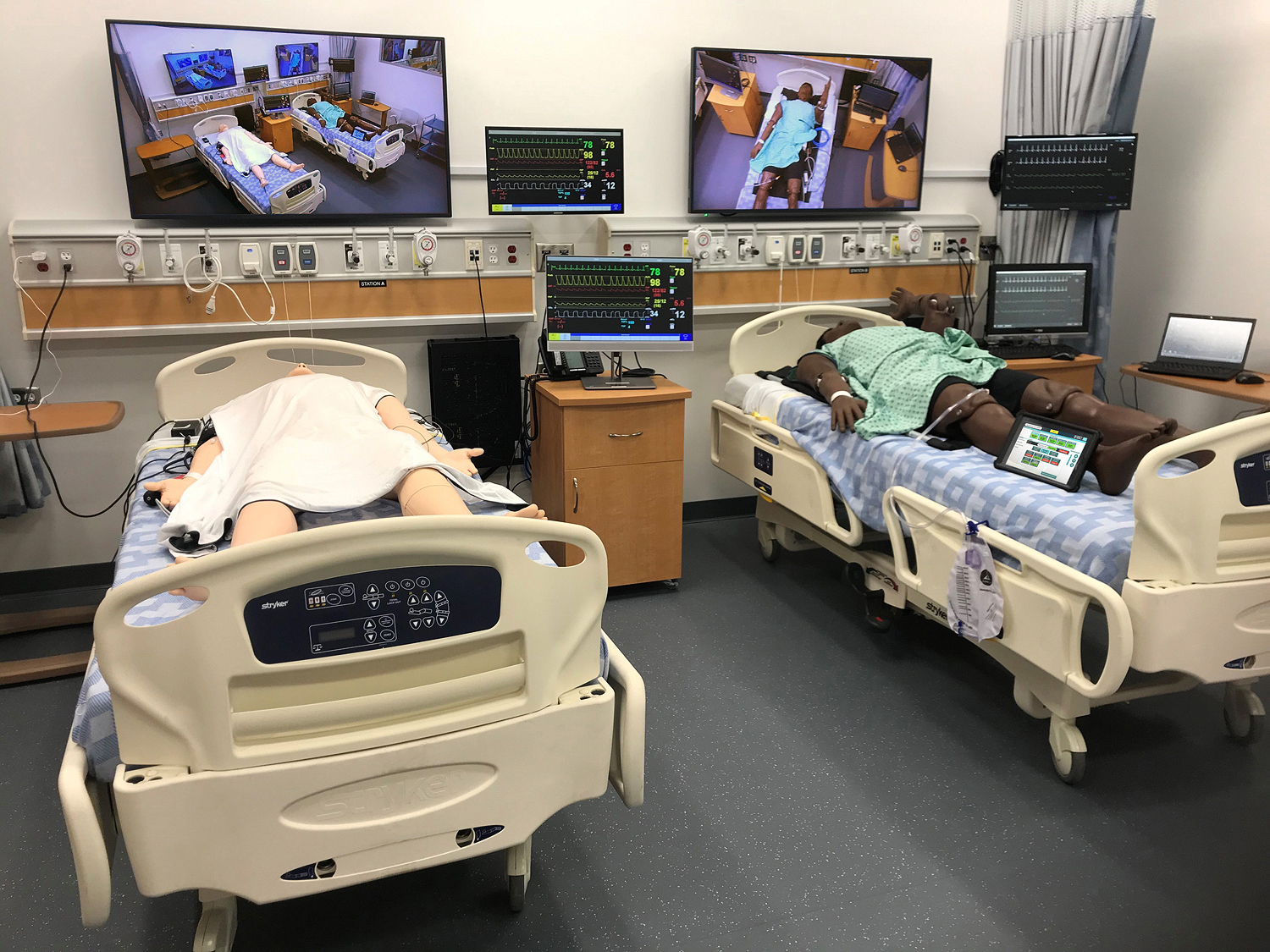 HDMI inputs on the lab station headboard and the wall provide AV connectivity for the human patient simulator, medical equipment, computers, and portable sources. The NAV E 101 encoders are powered over PoE+, freeing outlets for use by these standard station devices.