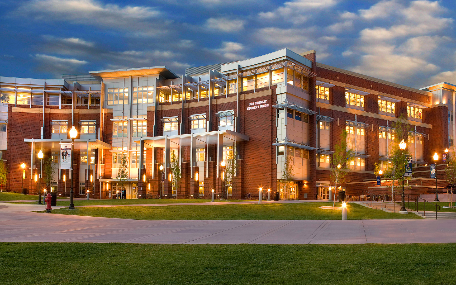 University of Nevada, Reno Keeps Students Informed with Extron