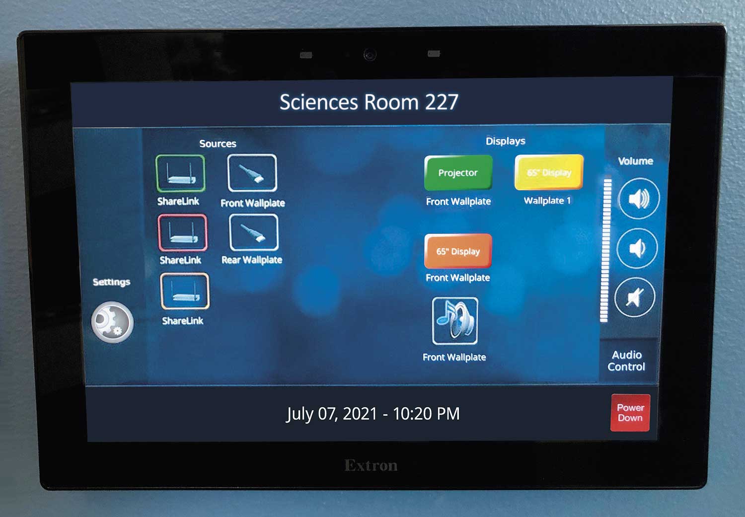 All AV-enabled instructional spaces display the same intuitive interactive touchpanel interface, providing a uniform AV control experience for users in every room.